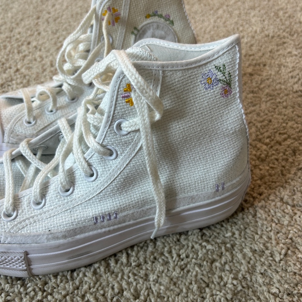 White High-Top Sneakers with Floral Embroidery